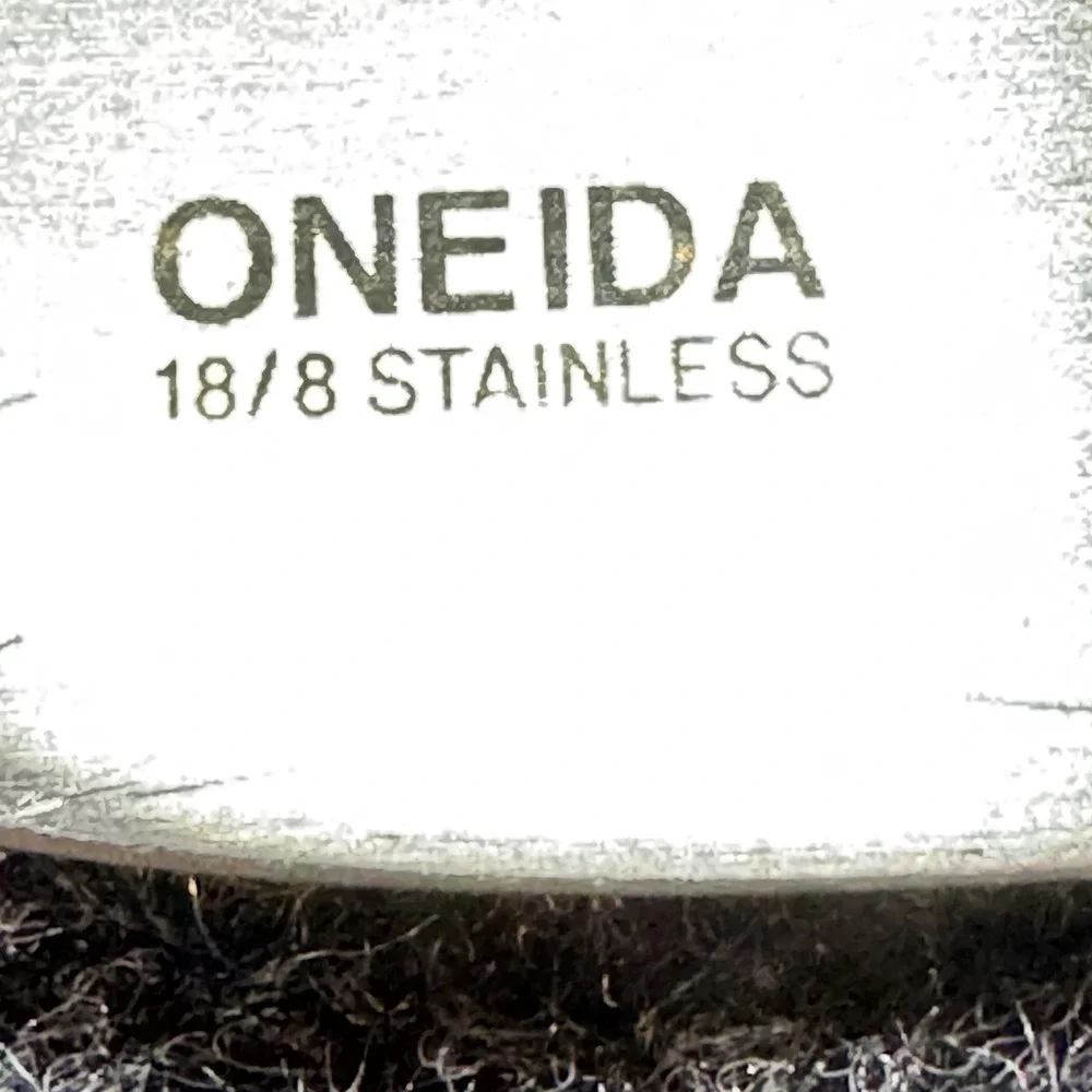 Oneida 18/8 Stainless Slotted Pie/Cake Server- 10 3/4